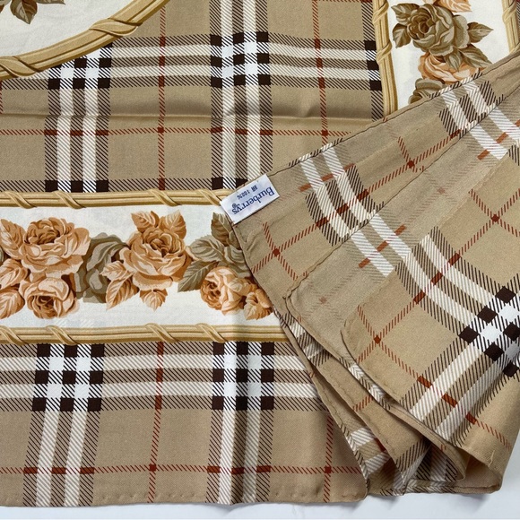 Burberrys vintage silk scarf - Picture 9 of 12